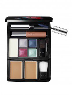 伊勢丹新宿店限定_RMK コラボレーションパレット 2015_open