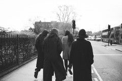 被写体はBO NINGEN! 鳥居洋介、初の写真集『BO』を出版。記念の写真展