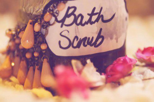 827(1)-1 bath scrub