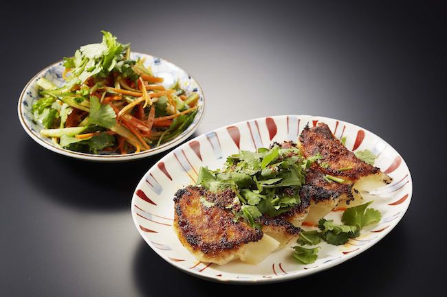 ＢＡＯ　焼き餃子とサラダ