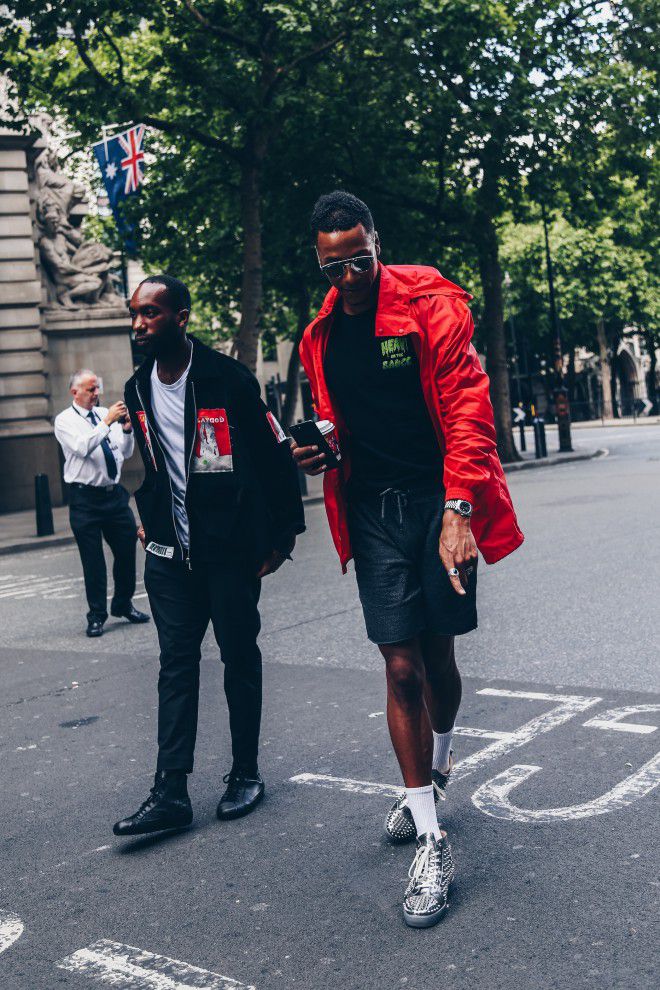 LFWM042Photography: Nobuko Baba | Edit: Ryoko Kuwahara | Streetsnap, London