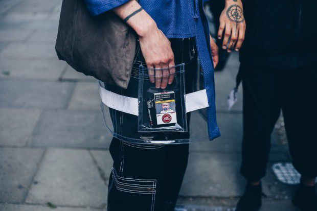 LFWM004Photography: Nobuko Baba | Edit: Ryoko Kuwahara | Streetsnap, London