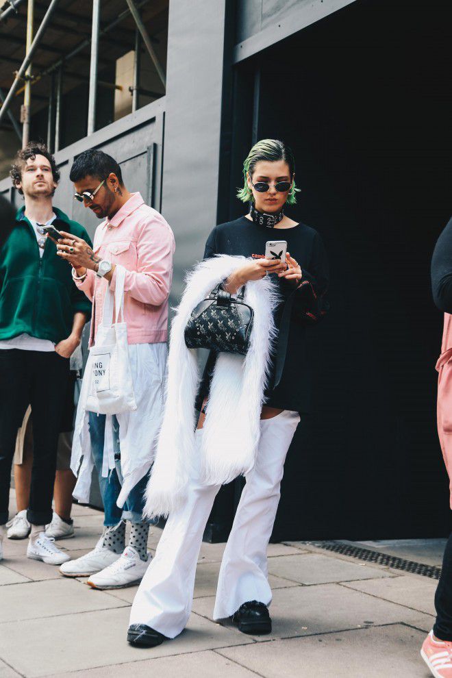 LFWM028Photography: Nobuko Baba |  Edit: Ryoko Kuwahara | Streetsnap, London