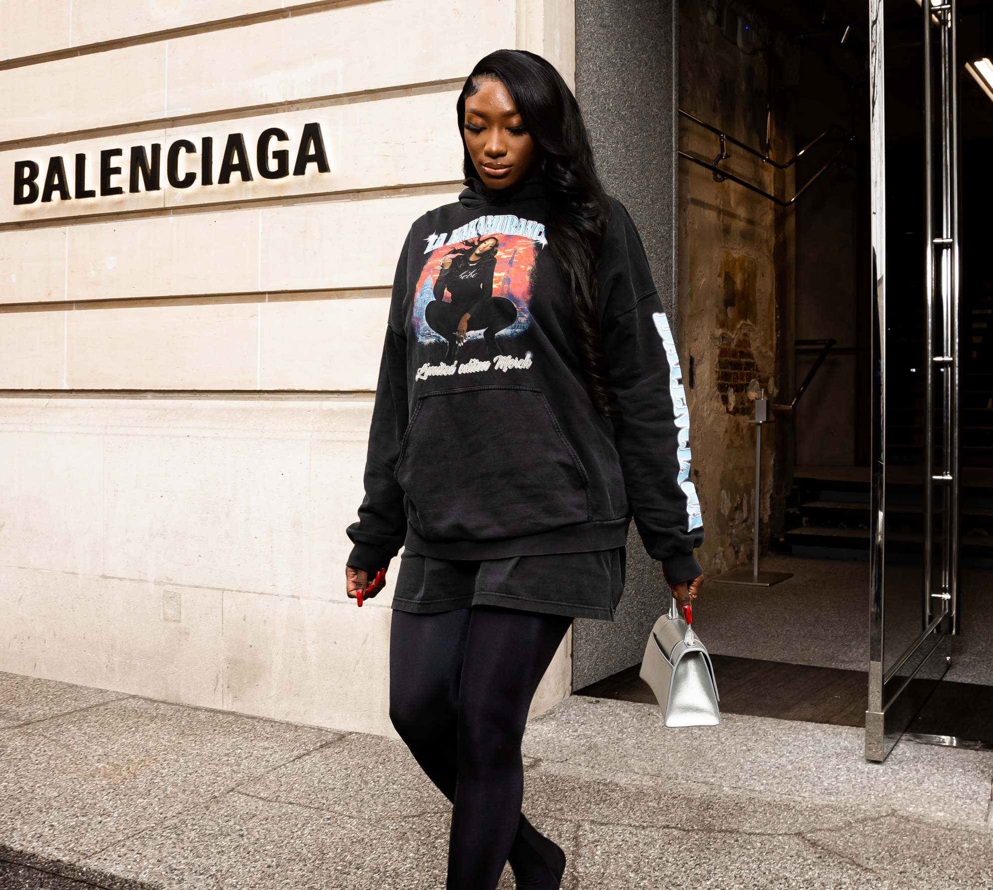 Balenciaga x Aya Nakamuraエクスクルーシブなプレイリストとアイテム