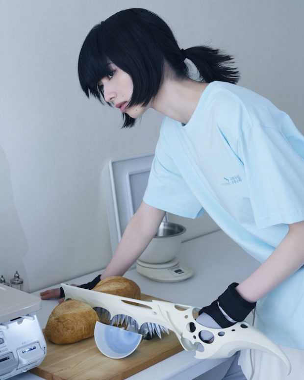 SAN SAN GEAR CORDYCEPS T-SHIRT 小松菜奈着用 小松菜奈が出演したSAN SAN GEAR 2025年春夏コレクション。「循環